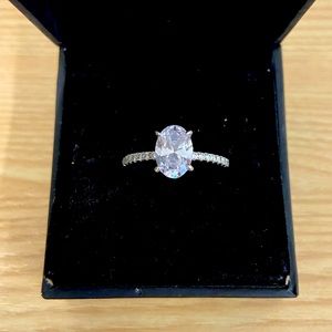 White Sapphire 925 Sterling Silver Engagement Ring - Oval